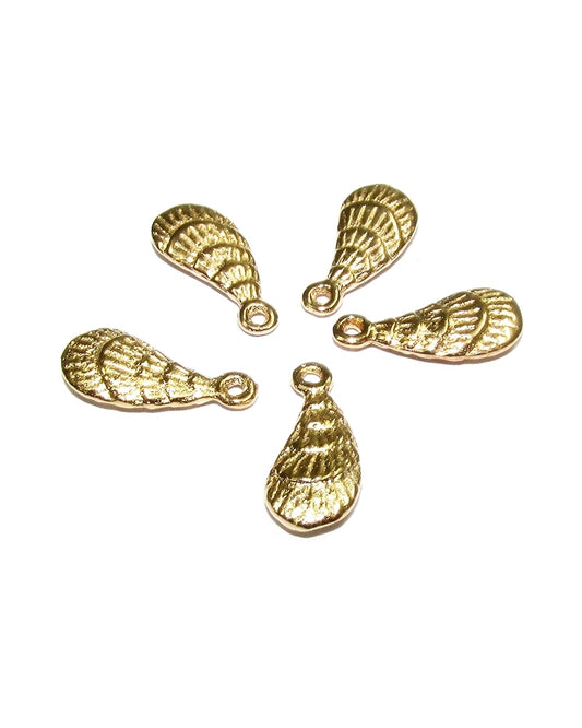 14K Gold Plated Oval Shell Pendant