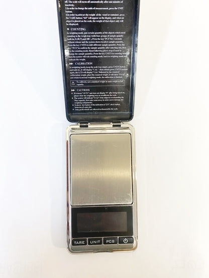Scale  500 grams, accuracy 0.01, no warranty